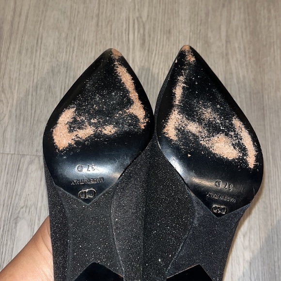 Authentic Christian Dior Heels comes with shoe dust bag. - Picture 5 of 12